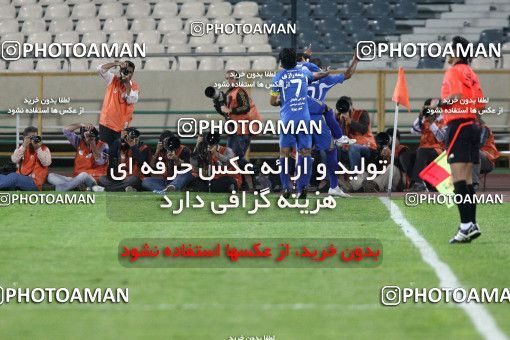 1153997, Tehran, [*parameter:4*], لیگ برتر فوتبال ایران، Persian Gulf Cup، Week 13، First Leg، Esteghlal 1 v 0 Rah Ahan on 2010/10/29 at Azadi Stadium