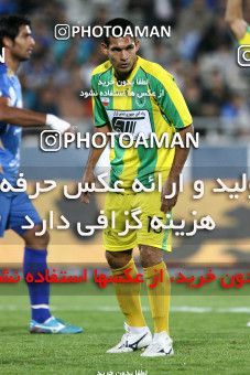 1153967, Tehran, [*parameter:4*], لیگ برتر فوتبال ایران، Persian Gulf Cup، Week 13، First Leg، Esteghlal 1 v 0 Rah Ahan on 2010/10/29 at Azadi Stadium