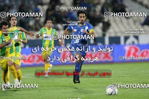 1154007, Tehran, [*parameter:4*], لیگ برتر فوتبال ایران، Persian Gulf Cup، Week 13، First Leg، Esteghlal 1 v 0 Rah Ahan on 2010/10/29 at Azadi Stadium