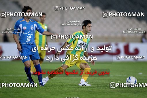1154181, لیگ برتر فوتبال ایران، Persian Gulf Cup، Week 13، First Leg، 2010/10/29، Tehran، Azadi Stadium، Esteghlal 1 - 0 Rah Ahan