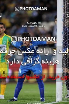 1154236, لیگ برتر فوتبال ایران، Persian Gulf Cup، Week 13، First Leg، 2010/10/29، Tehran، Azadi Stadium، Esteghlal 1 - 0 Rah Ahan