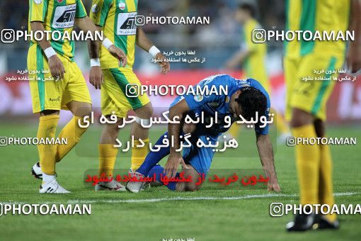 1154018, Tehran, [*parameter:4*], لیگ برتر فوتبال ایران، Persian Gulf Cup، Week 13، First Leg، Esteghlal 1 v 0 Rah Ahan on 2010/10/29 at Azadi Stadium