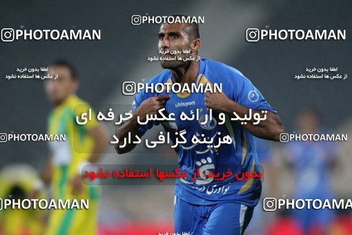 1154203, Tehran, [*parameter:4*], لیگ برتر فوتبال ایران، Persian Gulf Cup، Week 13، First Leg، Esteghlal 1 v 0 Rah Ahan on 2010/10/29 at Azadi Stadium