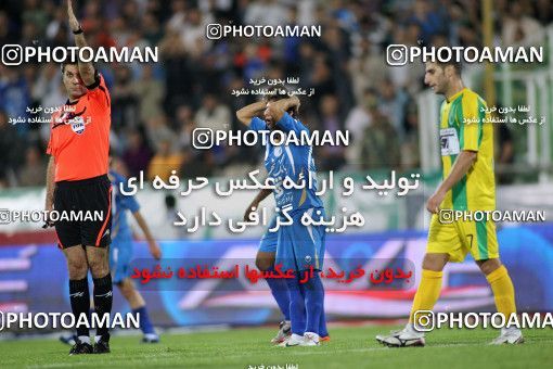 1154101, Tehran, [*parameter:4*], لیگ برتر فوتبال ایران، Persian Gulf Cup، Week 13، First Leg، Esteghlal 1 v 0 Rah Ahan on 2010/10/29 at Azadi Stadium