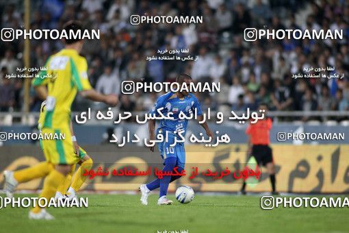 1154245, Tehran, [*parameter:4*], لیگ برتر فوتبال ایران، Persian Gulf Cup، Week 13، First Leg، Esteghlal 1 v 0 Rah Ahan on 2010/10/29 at Azadi Stadium