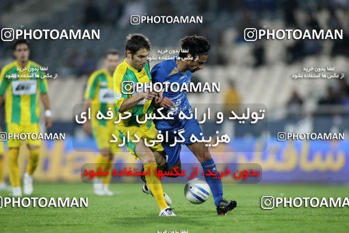 1154137, Tehran, [*parameter:4*], لیگ برتر فوتبال ایران، Persian Gulf Cup، Week 13، First Leg، Esteghlal 1 v 0 Rah Ahan on 2010/10/29 at Azadi Stadium