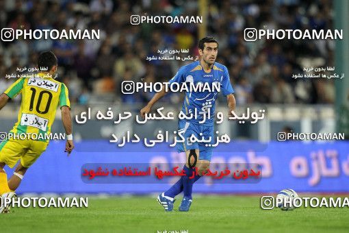1155173, Tehran, [*parameter:4*], لیگ برتر فوتبال ایران، Persian Gulf Cup، Week 13، First Leg، Esteghlal 1 v 0 Rah Ahan on 2010/10/29 at Azadi Stadium