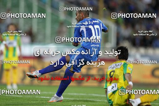 1154997, Tehran, [*parameter:4*], لیگ برتر فوتبال ایران، Persian Gulf Cup، Week 13، First Leg، Esteghlal 1 v 0 Rah Ahan on 2010/10/29 at Azadi Stadium