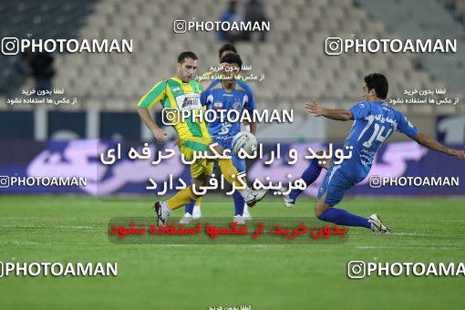 1154978, Tehran, [*parameter:4*], لیگ برتر فوتبال ایران، Persian Gulf Cup، Week 13، First Leg، Esteghlal 1 v 0 Rah Ahan on 2010/10/29 at Azadi Stadium