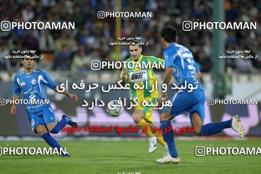 1155185, لیگ برتر فوتبال ایران، Persian Gulf Cup، Week 13، First Leg، 2010/10/29، Tehran، Azadi Stadium، Esteghlal 1 - 0 Rah Ahan