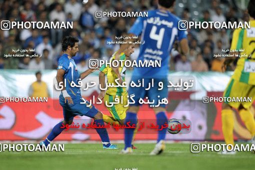 1154980, Tehran, [*parameter:4*], لیگ برتر فوتبال ایران، Persian Gulf Cup، Week 13، First Leg، Esteghlal 1 v 0 Rah Ahan on 2010/10/29 at Azadi Stadium
