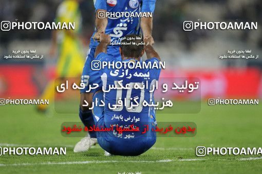 1155022, Tehran, [*parameter:4*], لیگ برتر فوتبال ایران، Persian Gulf Cup، Week 13، First Leg، Esteghlal 1 v 0 Rah Ahan on 2010/10/29 at Azadi Stadium