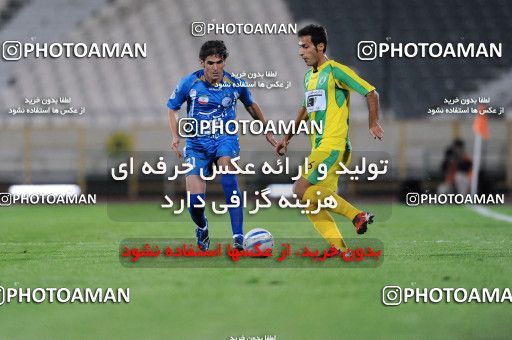 1153845, لیگ برتر فوتبال ایران، Persian Gulf Cup، Week 13، First Leg، 2010/10/29، Tehran، Azadi Stadium، Esteghlal 1 - 0 Rah Ahan