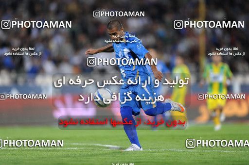 1153834, Tehran, [*parameter:4*], لیگ برتر فوتبال ایران، Persian Gulf Cup، Week 13، First Leg، Esteghlal 1 v 0 Rah Ahan on 2010/10/29 at Azadi Stadium