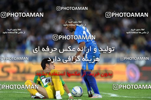 1153901, Tehran, [*parameter:4*], لیگ برتر فوتبال ایران، Persian Gulf Cup، Week 13، First Leg، Esteghlal 1 v 0 Rah Ahan on 2010/10/29 at Azadi Stadium