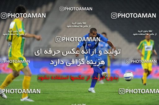 1153815, Tehran, [*parameter:4*], لیگ برتر فوتبال ایران، Persian Gulf Cup، Week 13، First Leg، Esteghlal 1 v 0 Rah Ahan on 2010/10/29 at Azadi Stadium