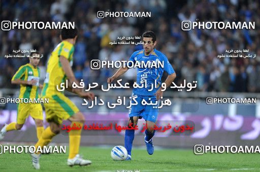1153900, Tehran, [*parameter:4*], لیگ برتر فوتبال ایران، Persian Gulf Cup، Week 13، First Leg، Esteghlal 1 v 0 Rah Ahan on 2010/10/29 at Azadi Stadium