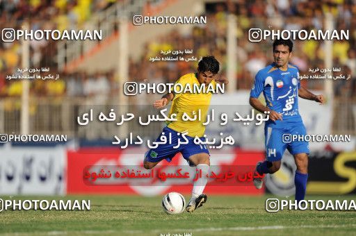 1156718, Abadan, [*parameter:4*], لیگ برتر فوتبال ایران، Persian Gulf Cup، Week 14، First Leg، Sanat Naft Abadan 2 v 0 Esteghlal on 2010/11/04 at Takhti Stadium Abadan