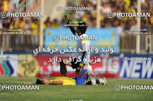 1156720, Abadan, [*parameter:4*], لیگ برتر فوتبال ایران، Persian Gulf Cup، Week 14، First Leg، Sanat Naft Abadan 2 v 0 Esteghlal on 2010/11/04 at Takhti Stadium Abadan