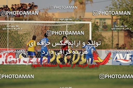1156704, Abadan, [*parameter:4*], لیگ برتر فوتبال ایران، Persian Gulf Cup، Week 14، First Leg، Sanat Naft Abadan 2 v 0 Esteghlal on 2010/11/04 at Takhti Stadium Abadan