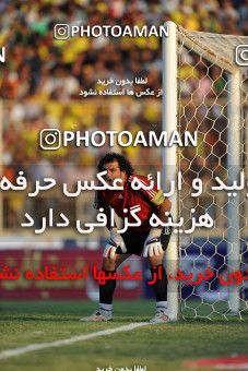 1156735, Abadan, [*parameter:4*], لیگ برتر فوتبال ایران، Persian Gulf Cup، Week 14، First Leg، Sanat Naft Abadan 2 v 0 Esteghlal on 2010/11/04 at Takhti Stadium Abadan