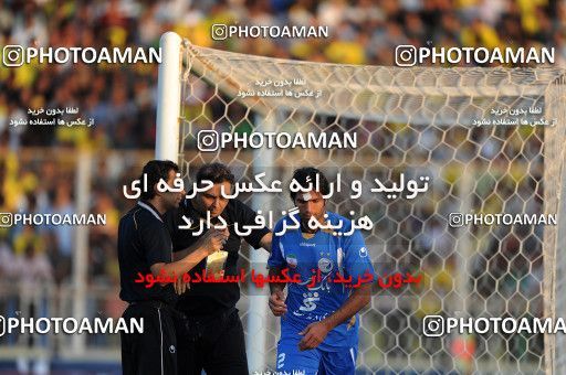 1156739, لیگ برتر فوتبال ایران، Persian Gulf Cup، Week 14، First Leg، 2010/11/04، Abadan، Takhti Stadium Abadan، Sanat Naft Abadan 2 - 0 Esteghlal