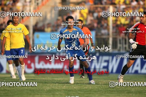 1156609, لیگ برتر فوتبال ایران، Persian Gulf Cup، Week 14، First Leg، 2010/11/04، Abadan، Takhti Stadium Abadan، Sanat Naft Abadan 2 - 0 Esteghlal
