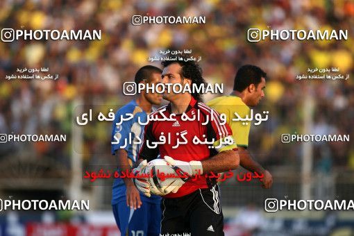 1156633, Abadan, [*parameter:4*], لیگ برتر فوتبال ایران، Persian Gulf Cup، Week 14، First Leg، Sanat Naft Abadan 2 v 0 Esteghlal on 2010/11/04 at Takhti Stadium Abadan