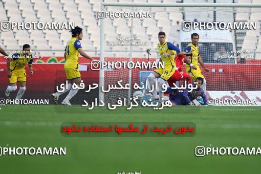 1157068, Tehran, [*parameter:4*], لیگ برتر فوتبال ایران، Persian Gulf Cup، Week 14، First Leg، Persepolis 3 v 1 Naft Tehran on 2010/11/05 at Azadi Stadium