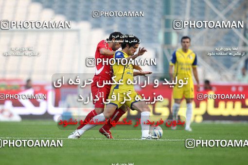 1157014, Tehran, [*parameter:4*], لیگ برتر فوتبال ایران، Persian Gulf Cup، Week 14، First Leg، Persepolis 3 v 1 Naft Tehran on 2010/11/05 at Azadi Stadium