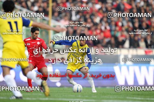 1157052, Tehran, [*parameter:4*], لیگ برتر فوتبال ایران، Persian Gulf Cup، Week 14، First Leg، Persepolis 3 v 1 Naft Tehran on 2010/11/05 at Azadi Stadium