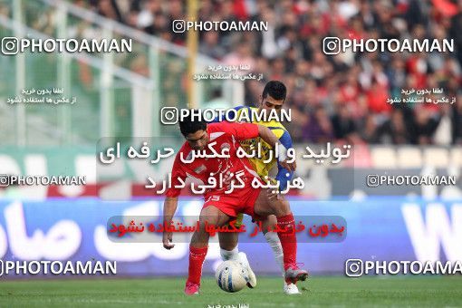1156949, Tehran, [*parameter:4*], لیگ برتر فوتبال ایران، Persian Gulf Cup، Week 14، First Leg، Persepolis 3 v 1 Naft Tehran on 2010/11/05 at Azadi Stadium