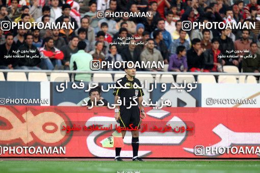 1157074, Tehran, [*parameter:4*], لیگ برتر فوتبال ایران، Persian Gulf Cup، Week 14، First Leg، Persepolis 3 v 1 Naft Tehran on 2010/11/05 at Azadi Stadium