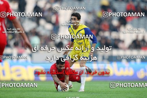 1157042, Tehran, [*parameter:4*], لیگ برتر فوتبال ایران، Persian Gulf Cup، Week 14، First Leg، Persepolis 3 v 1 Naft Tehran on 2010/11/05 at Azadi Stadium