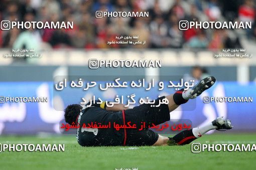 1157102, Tehran, [*parameter:4*], لیگ برتر فوتبال ایران، Persian Gulf Cup، Week 14، First Leg، Persepolis 3 v 1 Naft Tehran on 2010/11/05 at Azadi Stadium