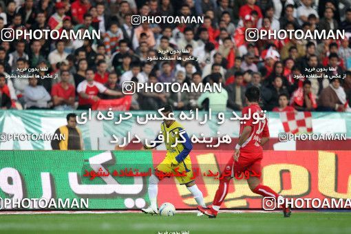 1157099, Tehran, [*parameter:4*], لیگ برتر فوتبال ایران، Persian Gulf Cup، Week 14، First Leg، Persepolis 3 v 1 Naft Tehran on 2010/11/05 at Azadi Stadium