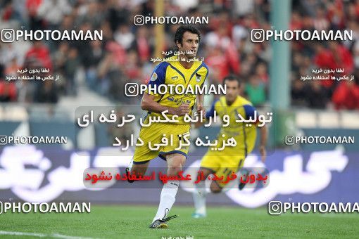 1157048, Tehran, [*parameter:4*], لیگ برتر فوتبال ایران، Persian Gulf Cup، Week 14، First Leg، Persepolis 3 v 1 Naft Tehran on 2010/11/05 at Azadi Stadium