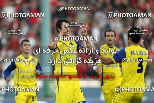 1157285, Tehran, [*parameter:4*], لیگ برتر فوتبال ایران، Persian Gulf Cup، Week 14، First Leg، Persepolis 3 v 1 Naft Tehran on 2010/11/05 at Azadi Stadium