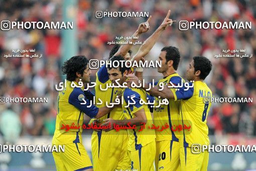1157086, Tehran, [*parameter:4*], لیگ برتر فوتبال ایران، Persian Gulf Cup، Week 14، First Leg، Persepolis 3 v 1 Naft Tehran on 2010/11/05 at Azadi Stadium
