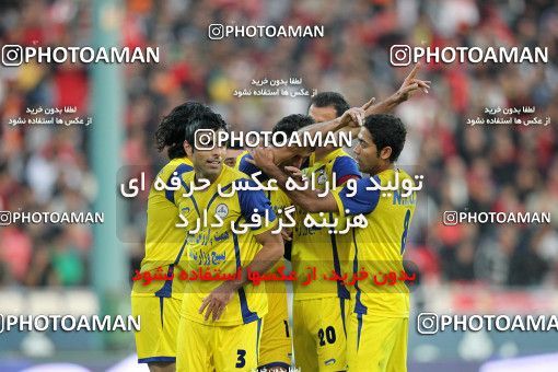 1157112, Tehran, [*parameter:4*], لیگ برتر فوتبال ایران، Persian Gulf Cup، Week 14، First Leg، Persepolis 3 v 1 Naft Tehran on 2010/11/05 at Azadi Stadium