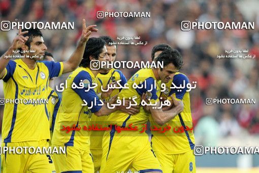 1157312, Tehran, [*parameter:4*], لیگ برتر فوتبال ایران، Persian Gulf Cup، Week 14، First Leg، Persepolis 3 v 1 Naft Tehran on 2010/11/05 at Azadi Stadium