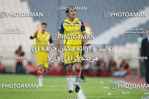 1157130, Tehran, [*parameter:4*], لیگ برتر فوتبال ایران، Persian Gulf Cup، Week 14، First Leg، Persepolis 3 v 1 Naft Tehran on 2010/11/05 at Azadi Stadium