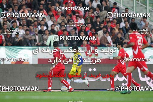1156905, Tehran, [*parameter:4*], لیگ برتر فوتبال ایران، Persian Gulf Cup، Week 14، First Leg، Persepolis 3 v 1 Naft Tehran on 2010/11/05 at Azadi Stadium