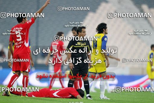 1157161, Tehran, [*parameter:4*], لیگ برتر فوتبال ایران، Persian Gulf Cup، Week 14، First Leg، Persepolis 3 v 1 Naft Tehran on 2010/11/05 at Azadi Stadium