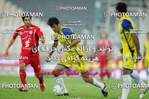1156901, Tehran, [*parameter:4*], لیگ برتر فوتبال ایران، Persian Gulf Cup، Week 14، First Leg، Persepolis 3 v 1 Naft Tehran on 2010/11/05 at Azadi Stadium