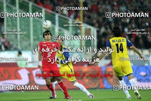 1157181, Tehran, [*parameter:4*], لیگ برتر فوتبال ایران، Persian Gulf Cup، Week 14، First Leg، Persepolis 3 v 1 Naft Tehran on 2010/11/05 at Azadi Stadium