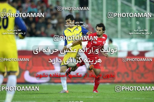 1156991, Tehran, [*parameter:4*], لیگ برتر فوتبال ایران، Persian Gulf Cup، Week 14، First Leg، Persepolis 3 v 1 Naft Tehran on 2010/11/05 at Azadi Stadium