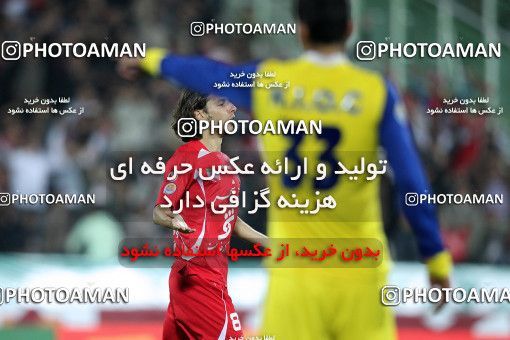 1157340, Tehran, [*parameter:4*], لیگ برتر فوتبال ایران، Persian Gulf Cup، Week 14، First Leg، Persepolis 3 v 1 Naft Tehran on 2010/11/05 at Azadi Stadium