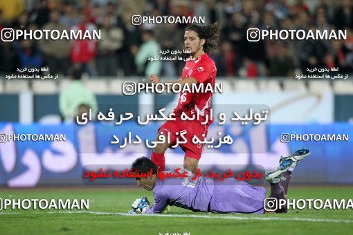 1157244, Tehran, [*parameter:4*], لیگ برتر فوتبال ایران، Persian Gulf Cup، Week 14، First Leg، Persepolis 3 v 1 Naft Tehran on 2010/11/05 at Azadi Stadium