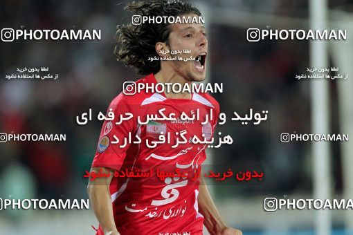 1157047, Tehran, [*parameter:4*], لیگ برتر فوتبال ایران، Persian Gulf Cup، Week 14، First Leg، Persepolis 3 v 1 Naft Tehran on 2010/11/05 at Azadi Stadium